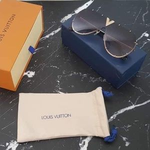 AUTHENTIC LOUIS VUITTON DRIVE STRASS SUNGLASSES